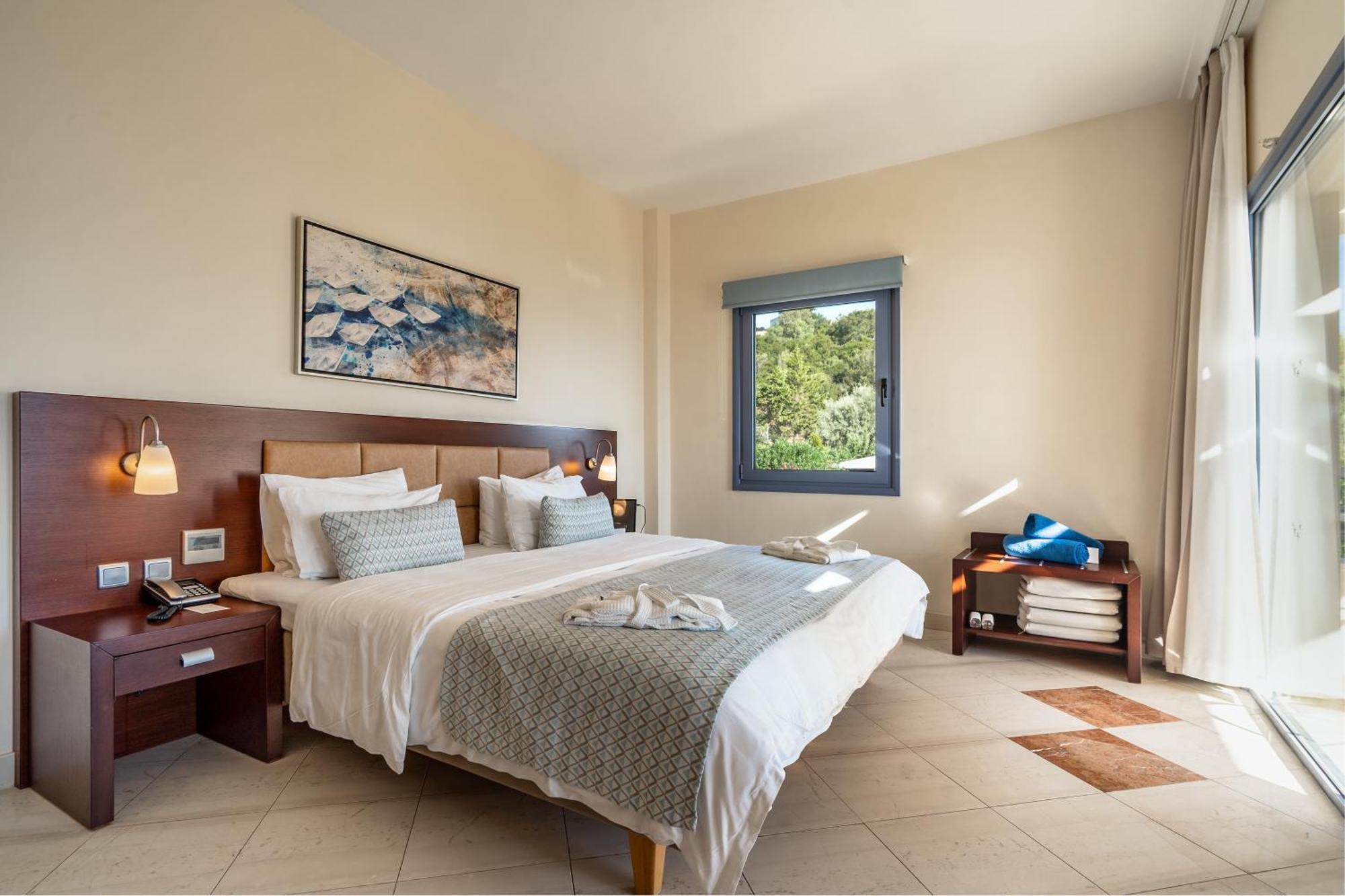 Porto Galini Seaside Resort & Spa ニキアナ エクステリア 写真 A bedroom at the hotel